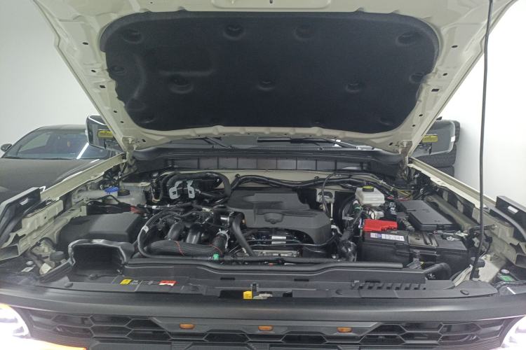 Used Ford Bronco 2024 2.3T Wilderness Engine Bay