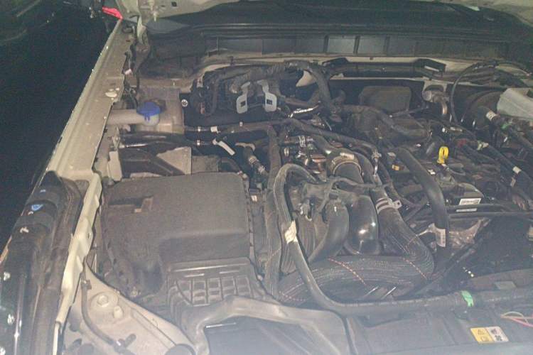 Used Ford Bronco 2024 2.3T Diamond Edition Engine Bay Right