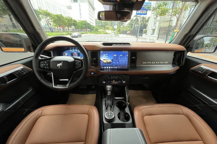Used Ford Bronco 2024 2.3T Long Beach Interior 1