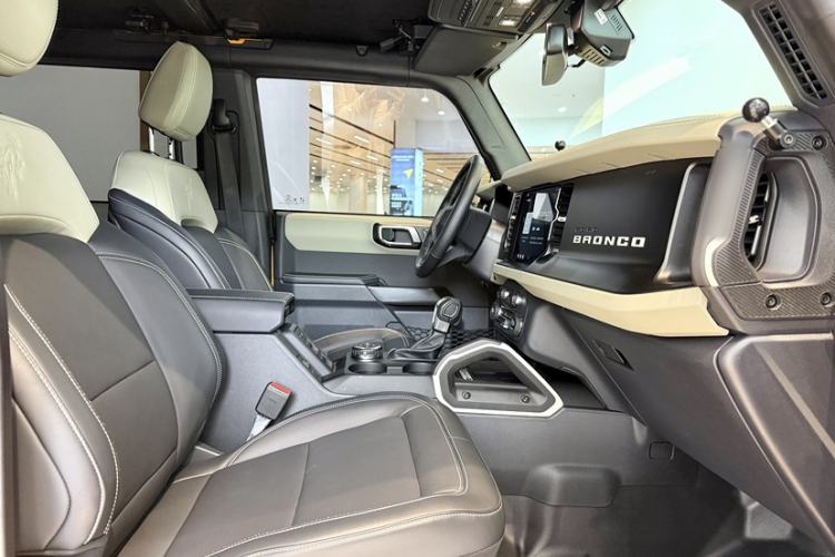 Used Ford Bronco 2024 2.3T Long Beach Big-Foot Off-Road Version Interior 10