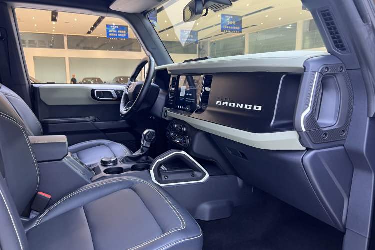 Used Ford Bronco 2024 2.3T Long Beach Interior 10