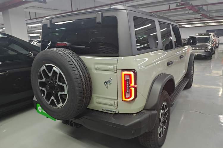 Used Ford Bronco 2024 2.3T Long Beach Rear Right 45 Deg