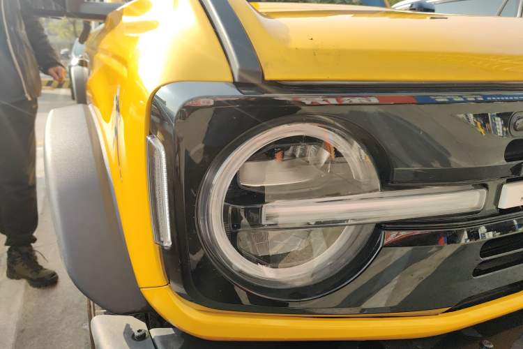 Used Ford Bronco 2024 2.3T Long Beach Right Front Headlight