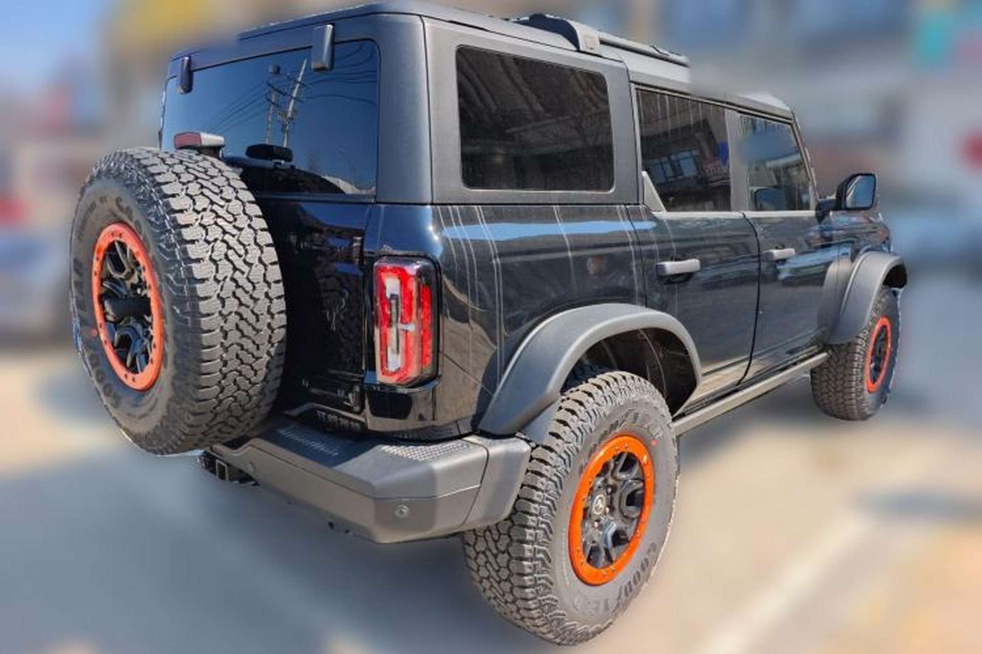 Used Ford Bronco 2025 2.3T Big Dune Limited Custom Edition Rear Right 45 Deg