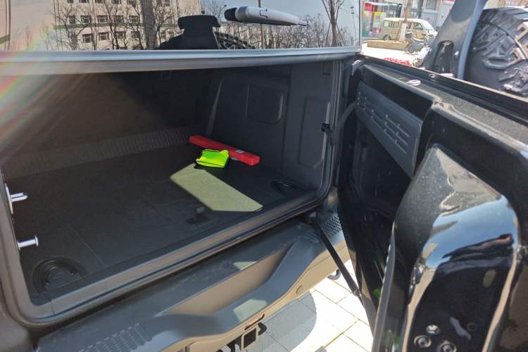 Used Ford Bronco 2025 2.3T Big Dune Limited Custom Edition Trunk