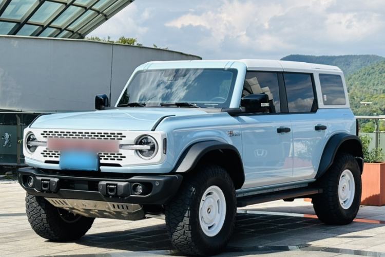 Ford Bronco 2025 Model 2.3T 1966 Bigfoot Edition