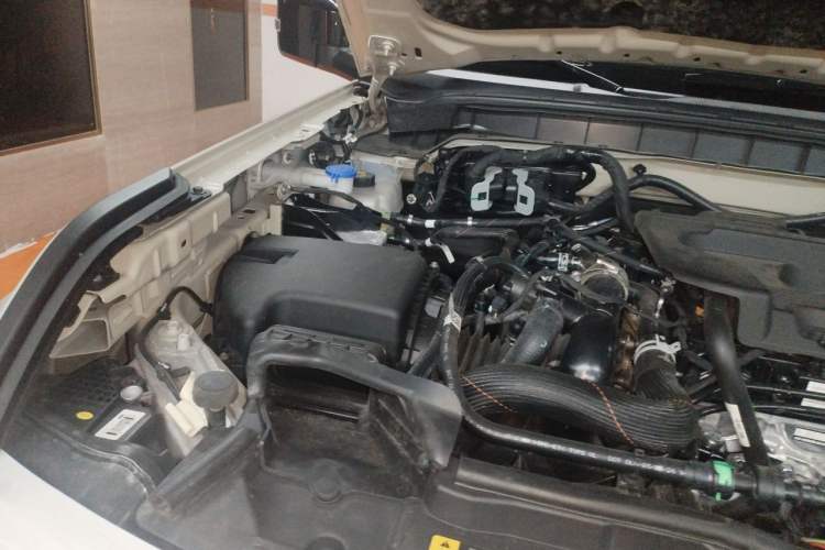Used Ford Bronco 2025 2.3T Big Dune Limited Custom Edition Engine Bay Right