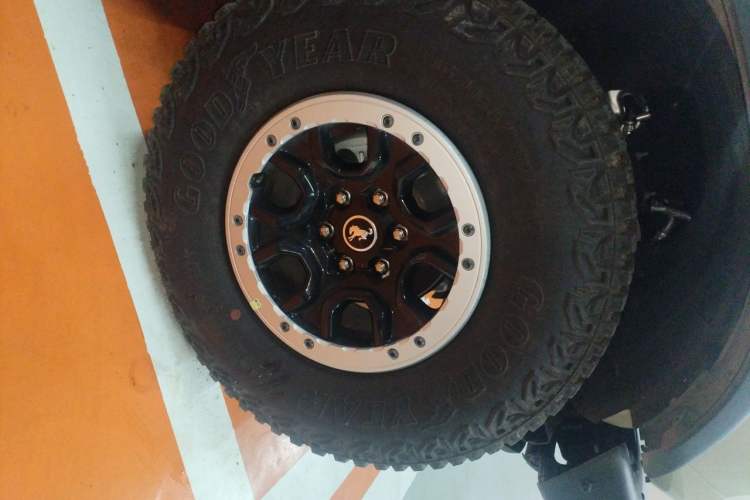 Used Ford Bronco 2025 2.3T Big Dune Limited Custom Edition Right Front Wheel Hub