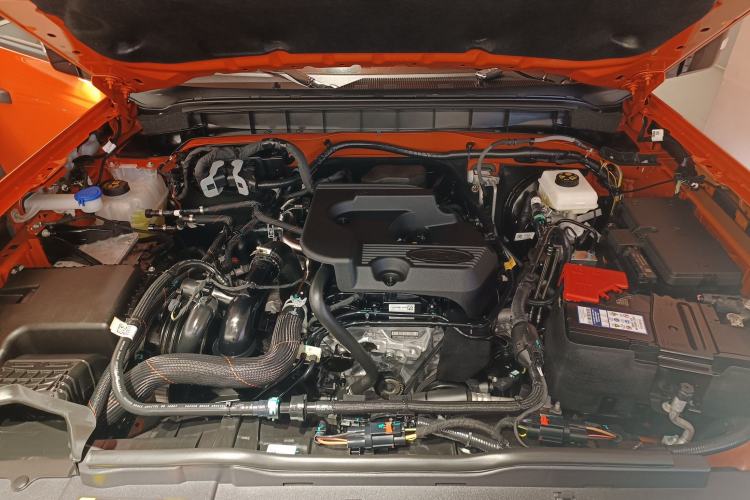 Used Ford Bronco 2025 2.3T Big Dune Limited Custom Edition Engine Bay