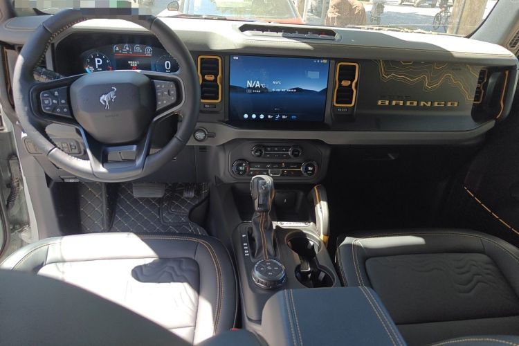 Used Ford Bronco 2026 Model, 2.3T, Huang Di Center Console