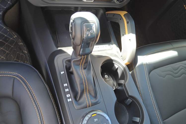Used Ford Bronco 2026 Model, 2.3T, Huang Di Gear Lever