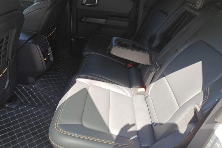 Used Ford Bronco 2026 Model, 2.3T, Huang Di Left Rear Seat