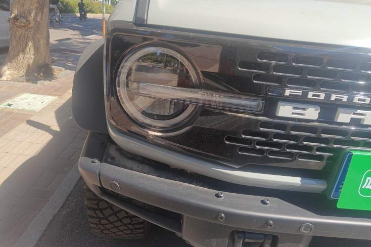 Used Ford Bronco 2026 Model, 2.3T, Huang Di Right Front Headlight