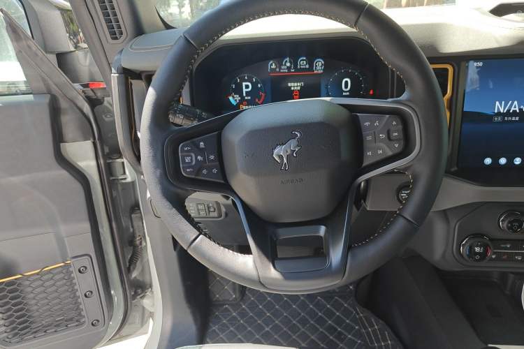 Used Ford Bronco 2026 Model, 2.3T, Huang Di Steering Wheel