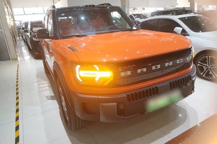Used Ford Bronco 2026 Model Long Beach Range-Extended Version Front Right 45 Deg
