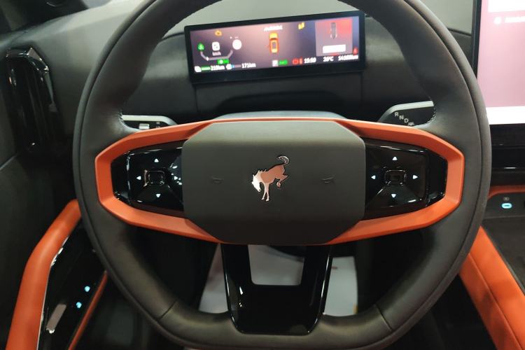 Used Ford Bronco 2026 Model Ink Diamond Range-Extended Steering Wheel