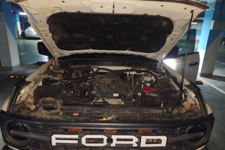 Used Ford Bronco 2026 Model, 2.3T, Huang Di Engine Bay