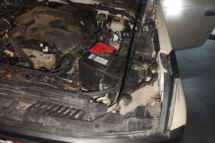 Used Ford Bronco 2026 Model, 2.3T, Huang Di Engine Bay Left