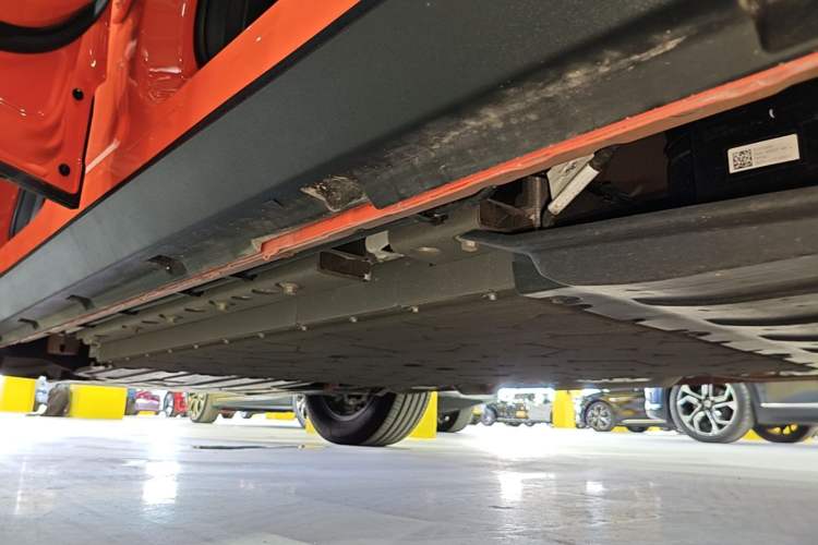Used Ford Bronco 2026 Model Ink Diamond Range-Extended Left Side Sill