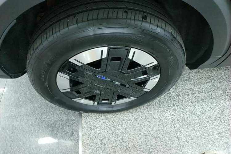Used Ford Bronco 2026 Model Long Beach Range-Extended Version Right Rear Wheel Hub