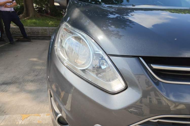 Used Ford C-MAX 2017 2.0L Energi (Imported) Right Front Headlight