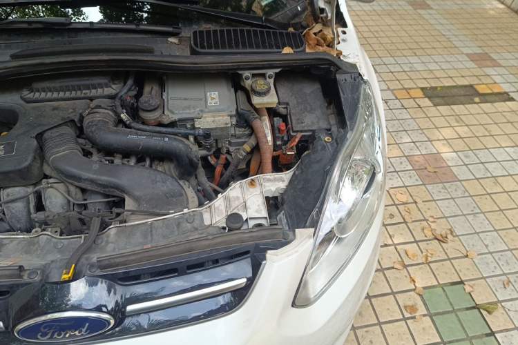 Used Ford C-MAX 2017 2.0L Energi (Imported) Engine Bay Left