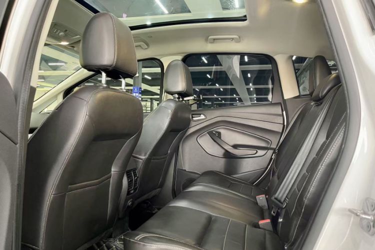 Used Ford C-MAX 2017 2.0L Energi (Imported) Interior 3