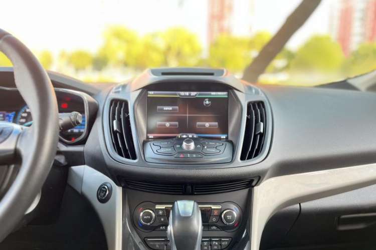 Used Ford C-MAX 2017 2.0L Energi (Imported) Interior 9