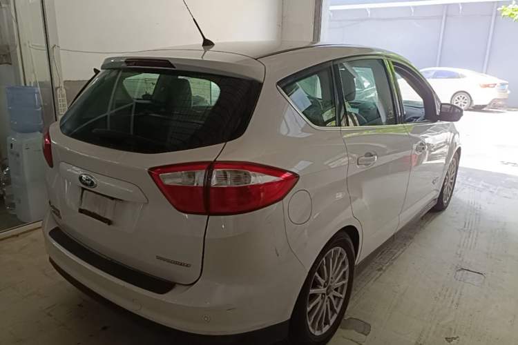 Used Ford C-MAX 2017 2.0L Energi (Imported) Rear Right 45 Deg