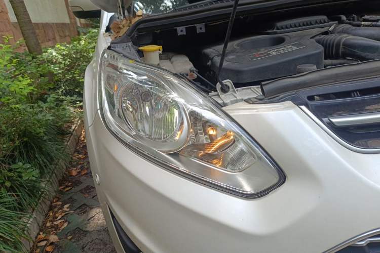 Used Ford C-MAX 2017 2.0L Energi (Imported) Right Front Headlight
