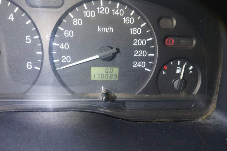 Used Ford Classic Transit 2009 2.8T Diesel Standard Version Short Wheelbase Mid-Roof JX493ZLQ3 Odometer Close Up