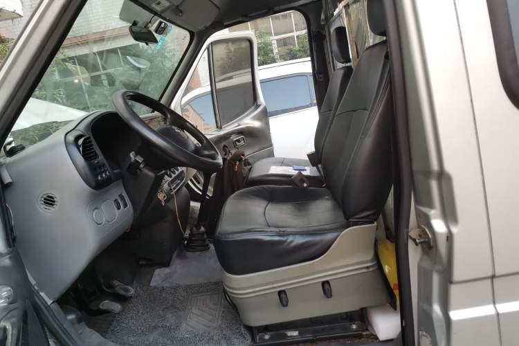 Used Ford Classic Transit 2009 2.4L Gasoline Multi-Function Long-Wheelbase Mid-Roof 4G64S4N Left Front Seat