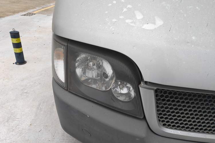 Used Ford Classic Transit 2009 2.8T Diesel Standard Version Short Wheelbase Mid-Roof JX493ZLQ3 Right Front Headlight
