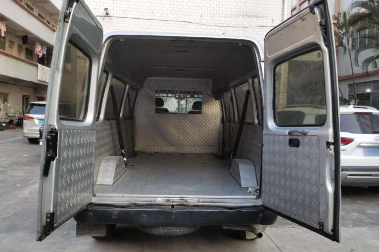 Used Ford Classic Transit 2009 2.4L Gasoline Multi-Function Long-Wheelbase Mid-Roof 4G64S4N Trunk