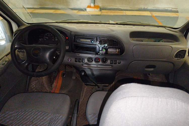 Used Ford Classic Transit 2009 2.8T Diesel Standard Version Short Wheelbase Low Roof – JX493ZLQ3 Center Console