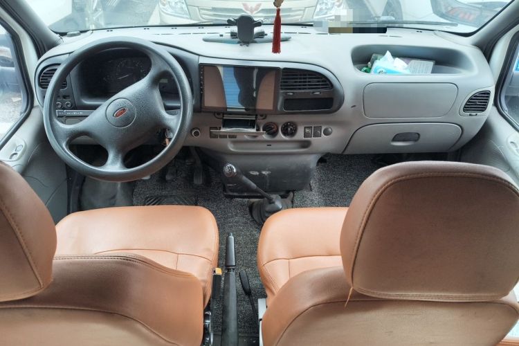 Used Ford Classic Transit 2009 2.8T Diesel Standard Version Short Wheelbase Mid-Roof JX493ZLQ3 Center Console