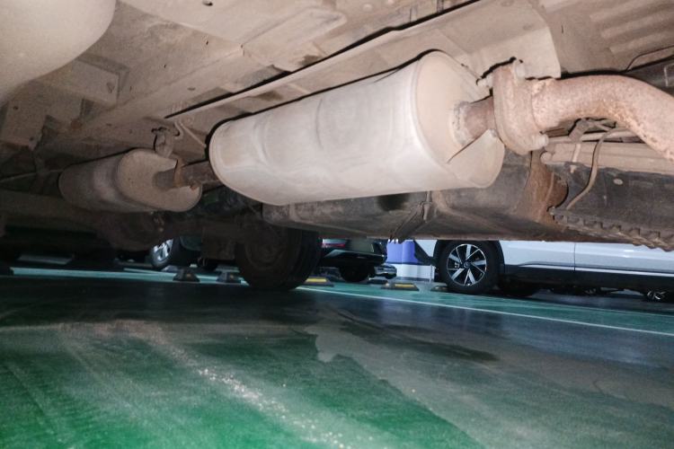 Used Ford Classic Transit 2009 2.4L Gasoline Standard Version Short Wheelbase Mid-Roof 4G64S4N Chassis Front Right