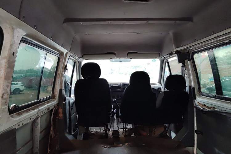Used Ford Classic Transit 2009 2.8T Diesel Multi-Function Short Wheelbase Mid-Roof JX493ZLQ3 Headliner