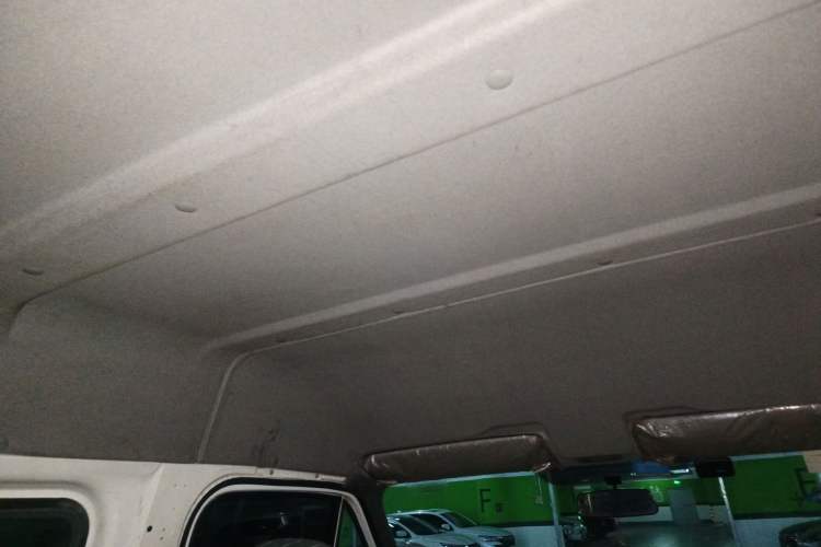 Used Ford Classic Transit 2009 2.4L Gasoline Standard Version Short Wheelbase Mid-Roof 4G64S4N Headliner