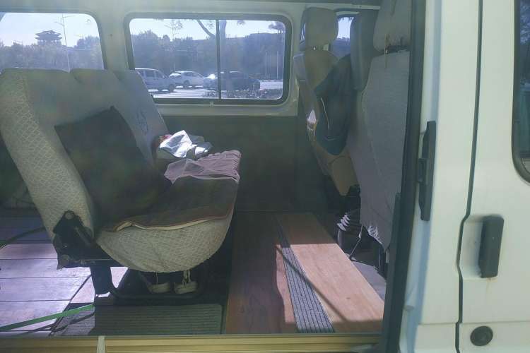 Used Ford Classic Transit 2009 2.8T Diesel Standard Version Short Wheelbase Mid-Roof JX493ZLQ3 Left Rear Seat
