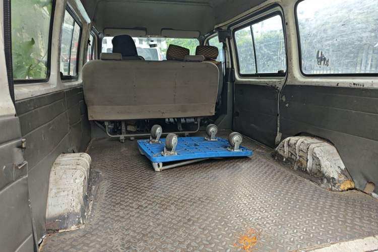 Used Ford Classic Transit 2009 2.8T Diesel Standard Version Short Wheelbase Mid-Roof JX493ZLQ3 Left Rear Seat