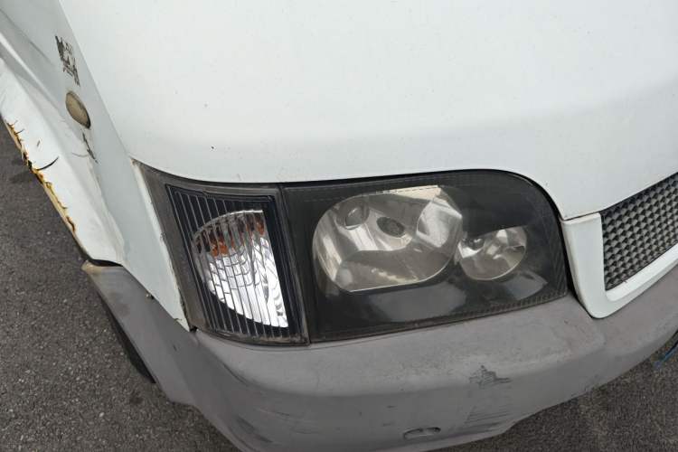 Used Ford Classic Transit 2009 2.8T Diesel Standard Version Short Wheelbase Mid-Roof JX493ZLQ3 Right Front Headlight