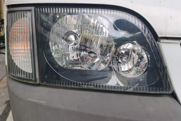Used Ford Classic Transit 2009 2.8T Diesel Multi-Function Long Wheelbase High-Roof JX493ZLQ3 Right Front Headlight