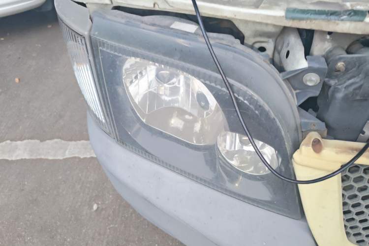 Used Ford Classic Transit 2009 2.8T Diesel Standard Version Short Wheelbase Mid-Roof JX493ZLQ3 Right Front Headlight