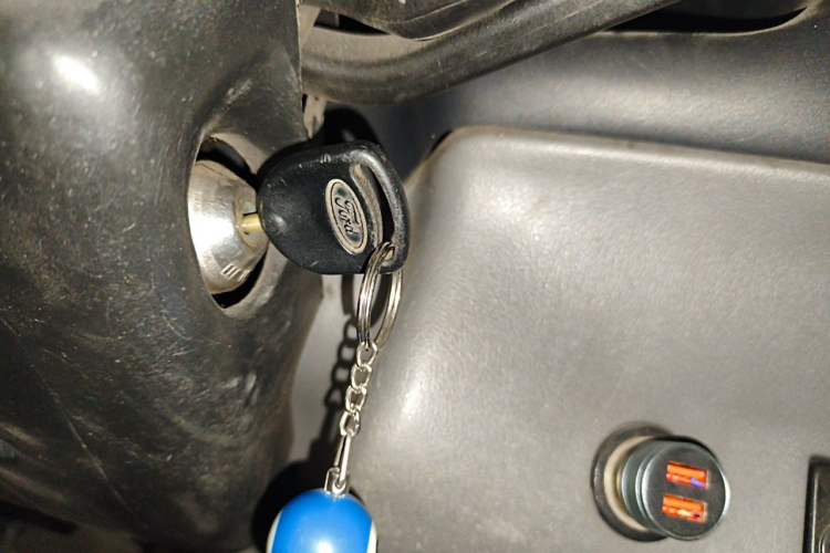 Used Ford Classic Transit 2009 2.8T Diesel Standard Version Short Wheelbase Low Roof – JX493ZLQ3 Vehicle Key