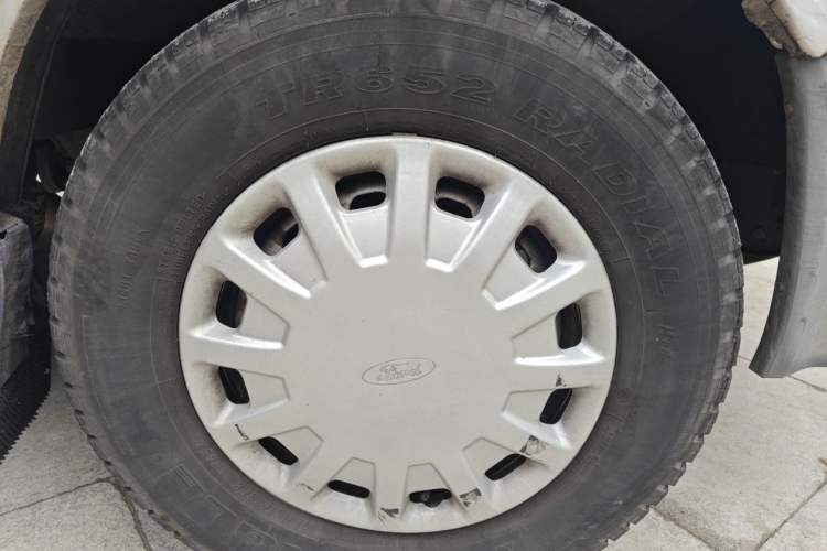 Used Ford Classic Transit  Right Front Wheel Hub