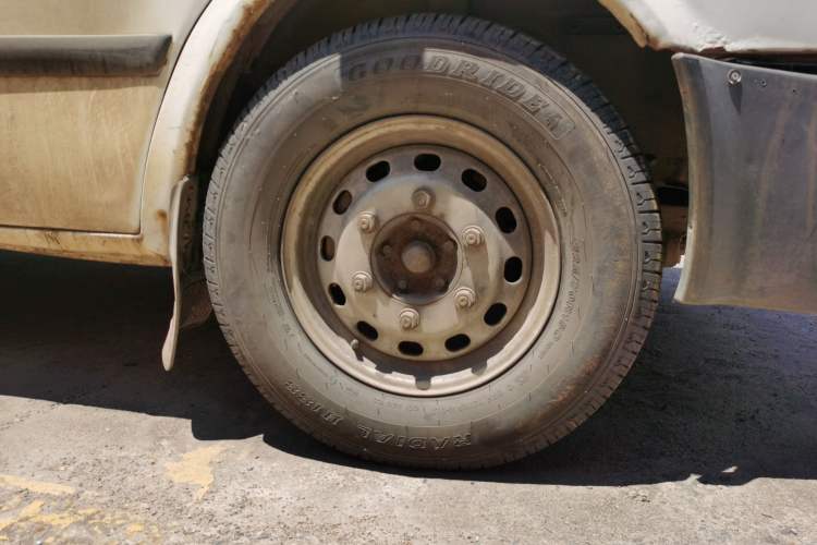Used Ford Classic Transit  Right Front Wheel Hub