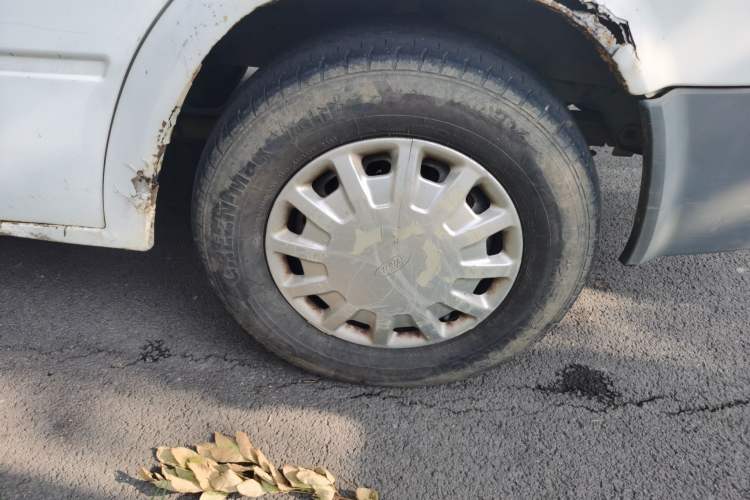Used Ford Classic Transit  Right Front Wheel Hub