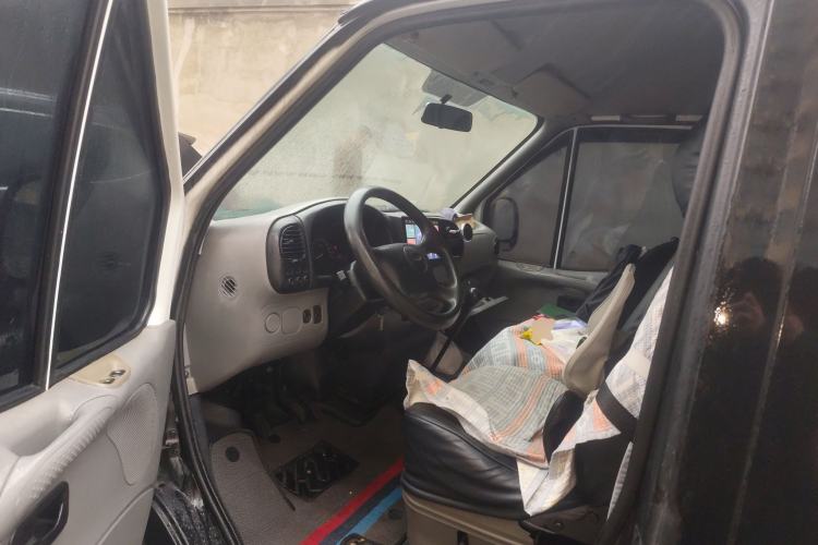 Used Ford Classic Transit 2013 2.8T Diesel Logistics Model with Short Wheelbase and Mid-Roof JX493ZLQ4 Driver Seat