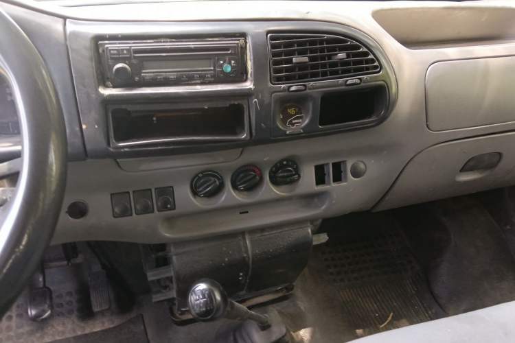 Used Ford Classic Transit 2013 2.8T Facelifted Diesel Van - Short Wheelbase Mid-Roof Model JX493ZLQ4 Audio And AC Panel
